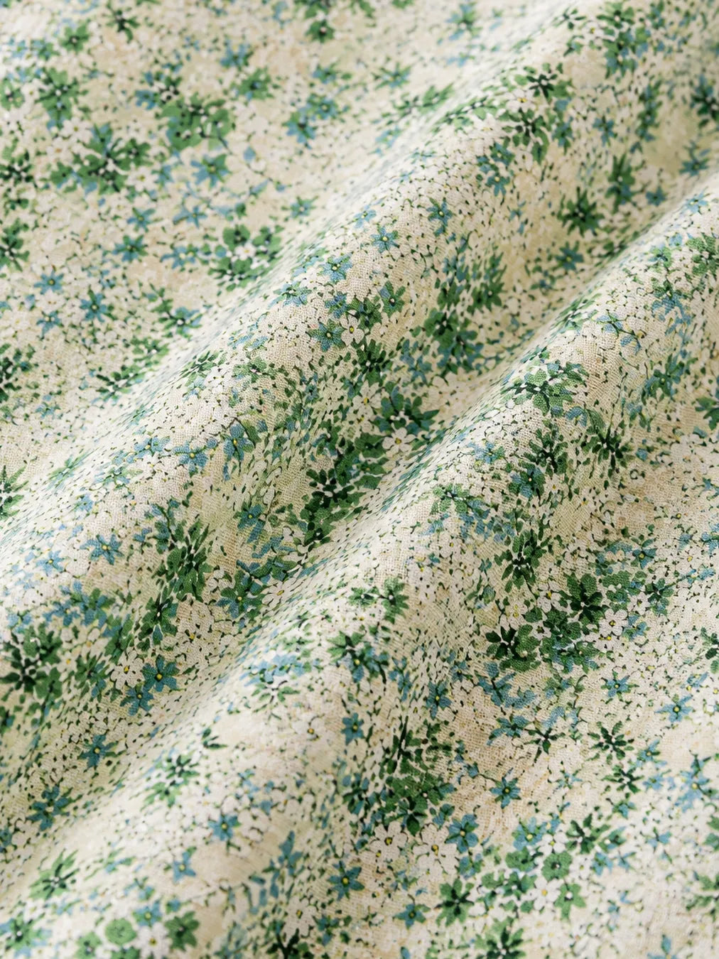 Thailand Printed Cotton Poplin Fabric – Fresh Green Floral Elegance in Premium Cotton